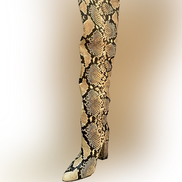 Faux snake skin boots - Picture 1 of 7